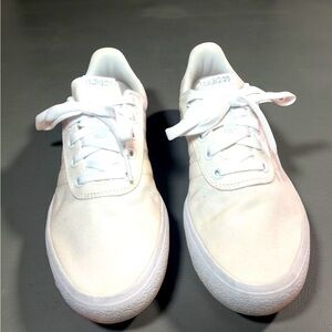 Adidas Vulcraid3R Women’s Skateboarding Sneaker Tennies Shoe size 9